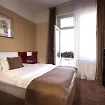 Отель Western Premier Slon 4*