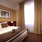 Western Premier Slon Отель