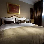 Western Premier Slon Отель 4*