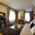 Отель Western Premier Slon 4*