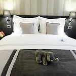 Western Premier Slon Отель