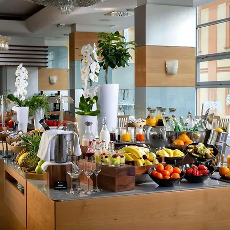 Отель Western Premier Slon