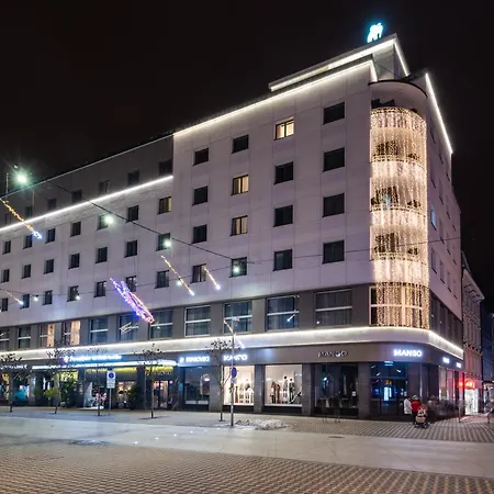 Отель Western Premier Slon 4*