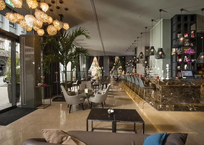 Отель Western Premier Slon 4*