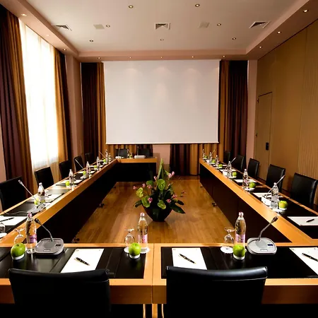 Western Premier Slon 4*