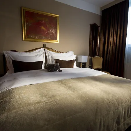 Western Premier Slon Otel 4*