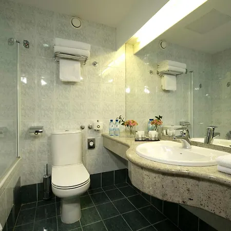 Western Premier Slon