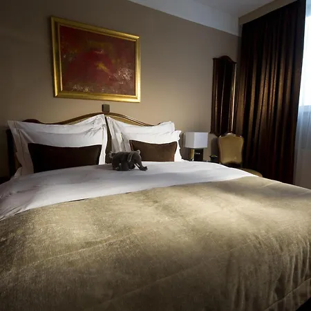 Western Premier Slon 4*