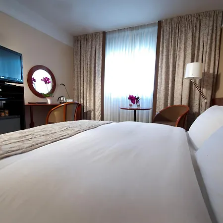 Western Premier Slon Hotel 4*
