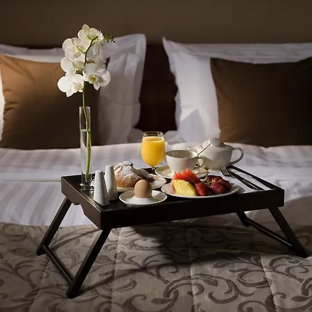 Western Premier Slon Hotel 4*