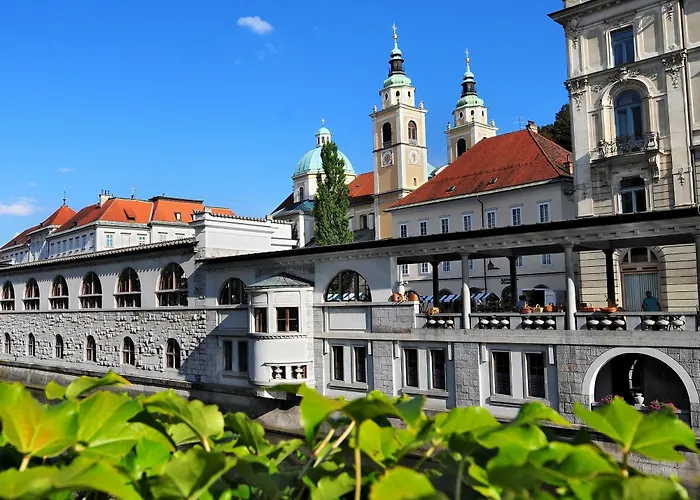 Western Premier Slon Szálloda