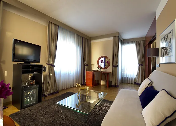 Szálloda Western Premier Slon 4*