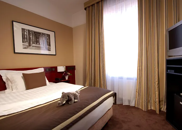 贝斯特韦斯特普瑞米尔斯隆酒店 酒店