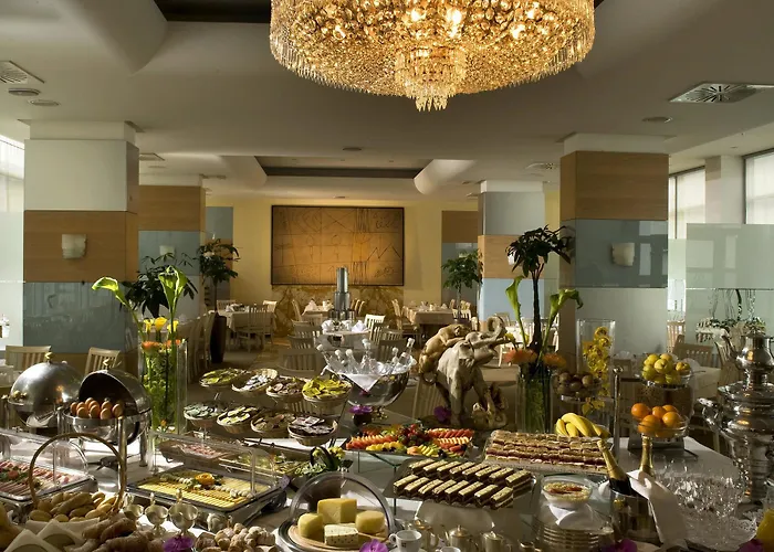 贝斯特韦斯特普瑞米尔斯隆酒店 4*